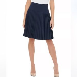 Tommy Hilfiger Pleated Skirt - Midnight Blue - Size 6